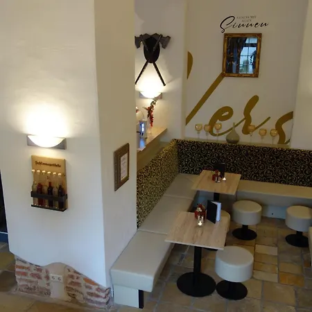 Innviertler Versailles ホテル