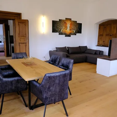 Innviertler Versailles Hotel Aurolzmunster