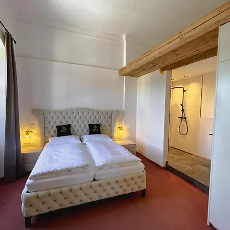 Hotel Innviertler Versailles Aurolzmunster