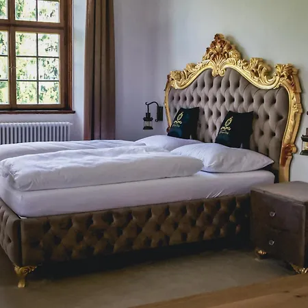 Innviertler Versailles * Aurolzmunster