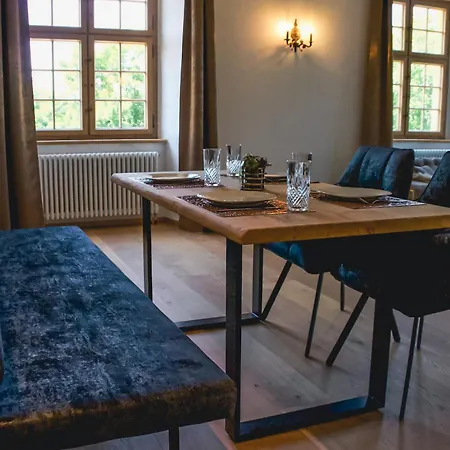 Innviertler Versailles * Aurolzmunster