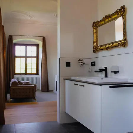 Hotel Innviertler Versailles Aurolzmunster