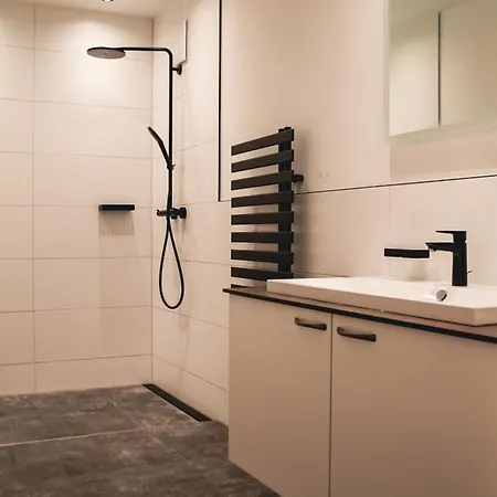 Innviertler Versailles Hotel *