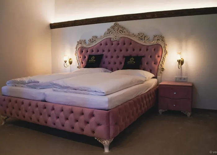 Innviertler Versailles Hotel Aurolzmunster