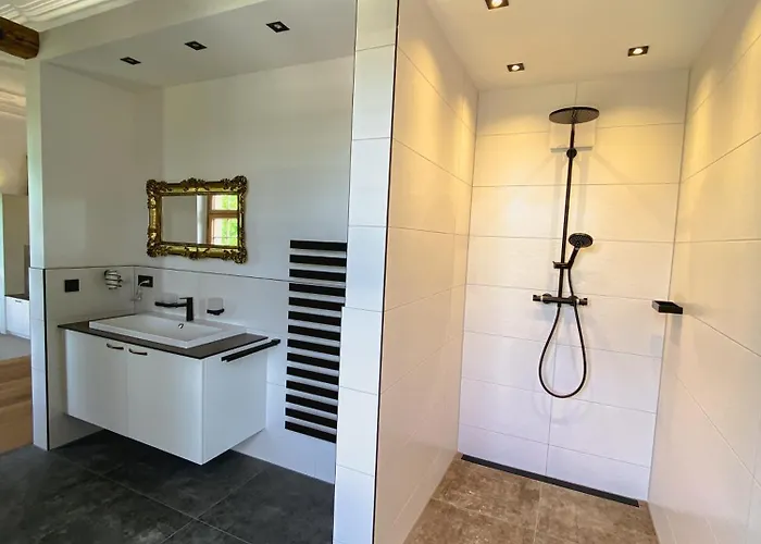 Innviertler Versailles Hotel Aurolzmunster