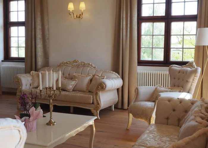 Innviertler Versailles Hotel *